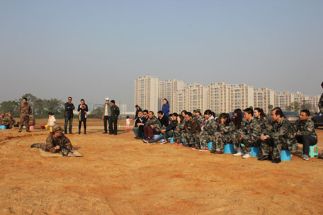 湖南湘軍咨詢集團組織進行打靶射擊訓(xùn)練